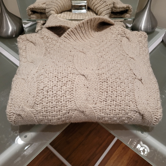 BURBERRY MEN'S SWEATER SIZE S - Picture 12 of 13